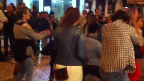 Tourists get crazy in Lisbon