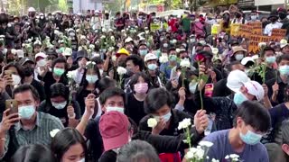 Yangon protesters adopt umbrella symbols in protests