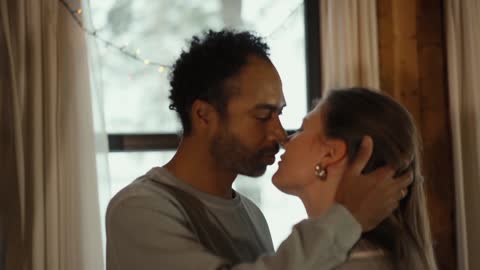 Romantic scene in home 🏡|kising |romance