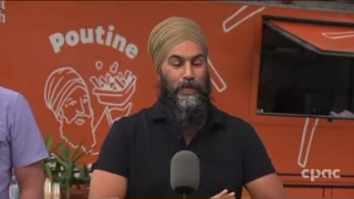 Jagmeet Singh promotes Punjabi poutine in Montreal