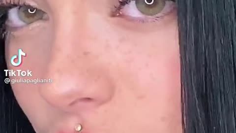 sexy girl cute face singing on tiktok to gain 5 million views in 2 days 2022