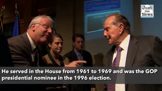 Former GOP presidential candidate, Senator Dole says he has advanced lung cancer
