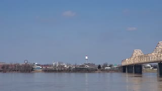 LOUISVILLE KENTUCKY OHIO RIVER JEFFERSONVILLE IN USA 🇺🇸