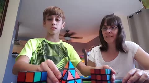 3 different #RubiksCubes in 1 minute 4 seconds! (Puerto Rico)