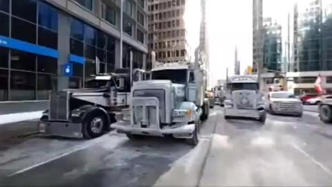 Truckers, 2 minutes of protest in Canada. Listen to the Noise!