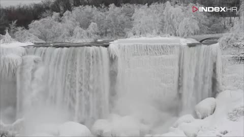 Pogledajte kako izgledaju zaleđeni slapovi Niagare