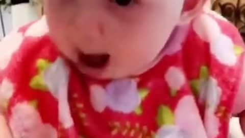Funny Baby Videos eating_short