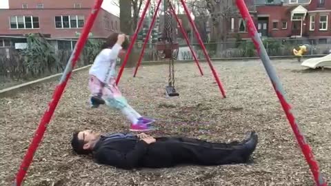 Amazing dad perfects swing stunt at the park