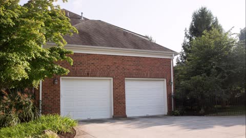 Deluxe Overhead Garage Doors LLC - (769) 201-1888