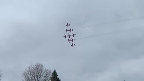 Snowbirds appreciation all doctors and front line workers