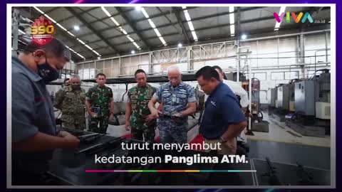 Jenderal Andika Pamer Senjata Pindad di Depan Panglima Militer Malaysia