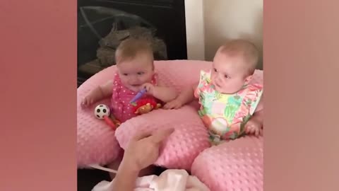 Best Videos Of Cute and Funny Twin Babies