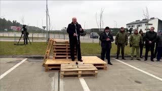 Lukashenko visits migrants on Belarus border