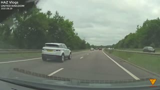 Hyundai I30N NEAR MISS!! CLOSE CALL ON MOTORWAY 2021.08.29 — UNITED KINGDOM