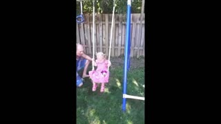 BABY IS NOT AFRAID OF THE SWING