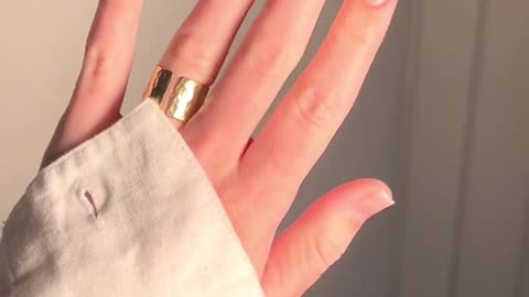 Easy and Quick French Manicure Tutorial