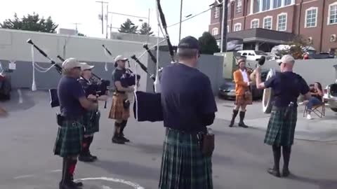 351_Knoxville Pipes and Drums perform Rocky Top