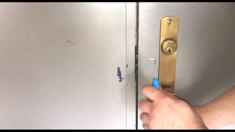 Nothing is safe: How People Open Locked Doors