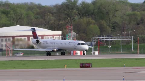 CRJ-900 Operating as Endeavor/Delta Air Flt 5090 departing St Louis Lambert Intl - STL