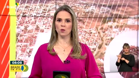 Villa desce o pau em Lula e na Receita Federal - NOTICIAS BRASIL TUBE