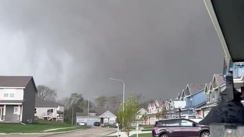 Tornado at state and 177th near Omaha NE