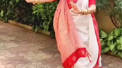 Bengali Saree Dance