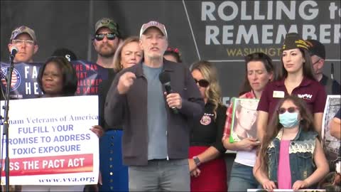 Jon Stewart Angrily Calls Out Lack of Supporters at Veterans Events for Memorial Day