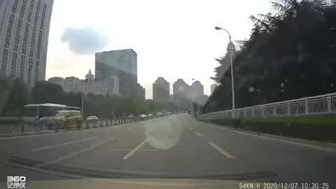 Be careful when you drive in China