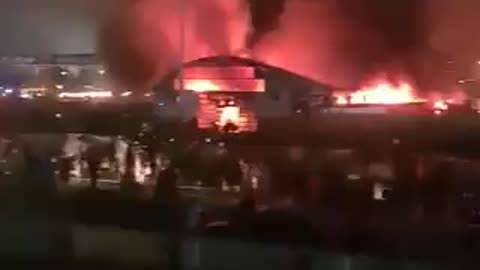 Over 50 Dead as Large Fire Engulfs COVID Hospital in Nasriya, Iraq
