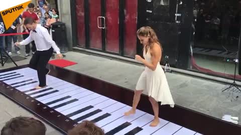 Amazing keyboard play