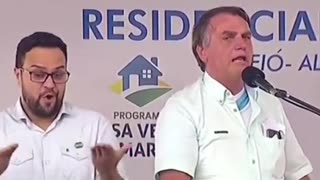 BOLSONARO CHAMA LULA DE LADRÃO DE NOVE DEDOS