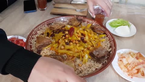 Samarkand pilaf No. 1, pilaf center | Street food | Gurman TV