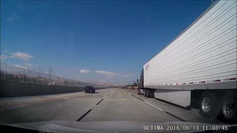 Camaro Loses Control On Highway, Recovers In The Nick Of Time