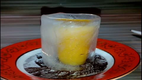 How to make a shot glass out of ice
