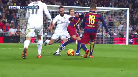 Neymar Humiliates Carvajal and he reply with a tackle