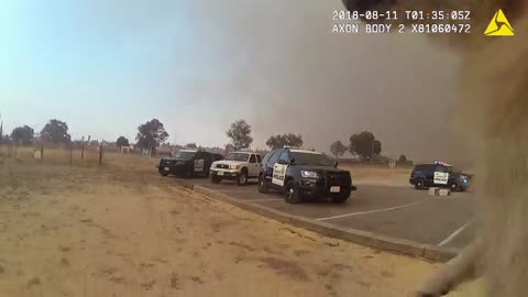 Video Shows Brave Officers Rushing To Evacuate Animal Shelter In Path Of Wildfire