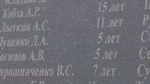 被俘的烏克蘭士兵被帶到天使大道，紀念在 8 年戰爭中因烏克蘭轟炸而喪生的 91 名兒童。