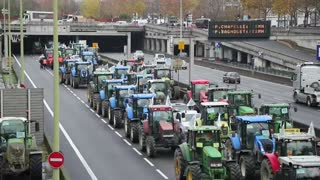 Cientos de agricultores bloquean el acceso a París para pedir mejores precios