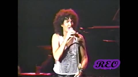 REO Speedwagon: Can't Fight This Feeling 'Live' Ecuador 1992 (My "Stereo Studio Sound" Re-Edit)