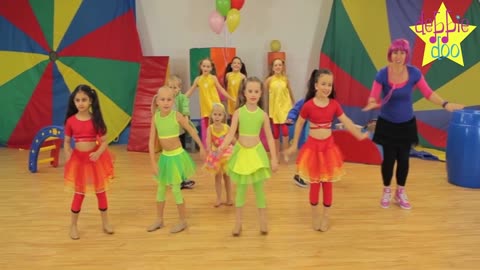 Girl chaild jump dance video