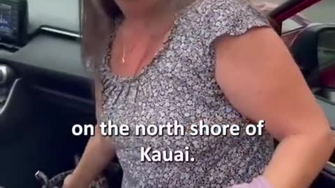 Daughter surprises mom with unexpected trip to Hawaii and her reaction is priceless ❤️❤️
