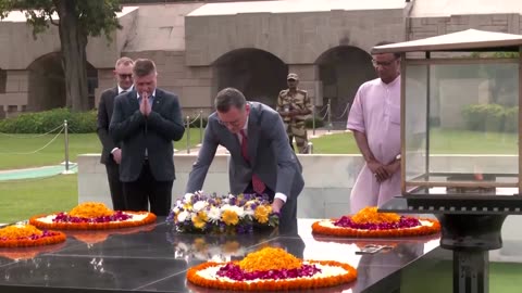 Ukraine foreign minister Kuleba visits India