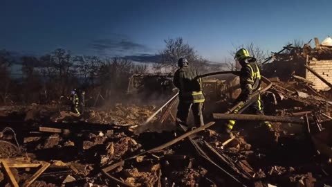 Russians VICTORIOUSLY RETREAT from Bakhmut Neighborhood. AMBUSH by Ukrainians. LOUD NOISES in Crimea