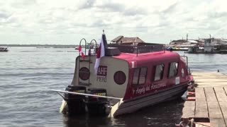 Frenar el VIH en indígenas de Perú, la misión de una brigada por el Amazonas