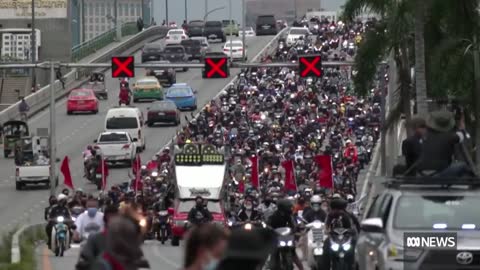 Thousands protest in Thailand demanding PM's resignation over lack of COVID vaccines | ABC News