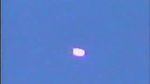 UFO Footage - UFO's Video by Mike Hawkins - Ovni Alien Spacecraft UAP Ovnis
