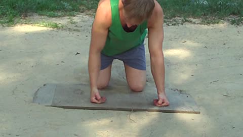 Outward Wrist Push Up (Fingers Pointed Inward)