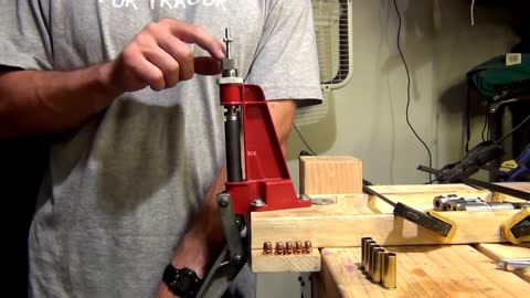 Reloading 44 Magnum on a single stage press