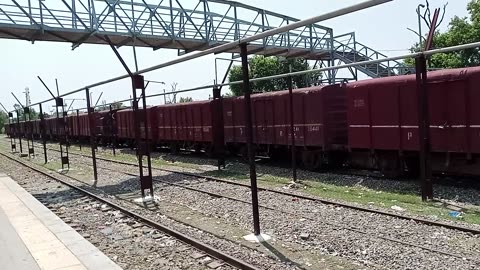 Railway station🚏 Express Train🚂🚋🚃🚋🚃🚋🚃 vlogs