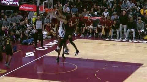 Mitchell Steal Ignites Allen Dunk! Cavs vs. Grizzlies